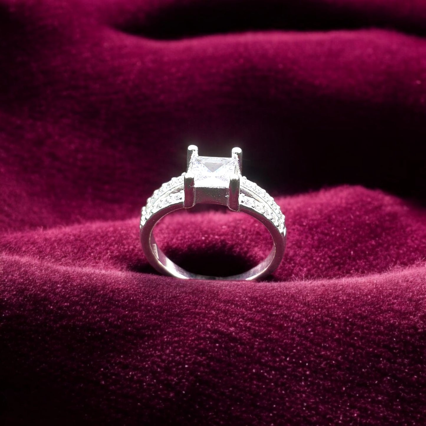 Radiant Princess Solitaire Ladies Ring