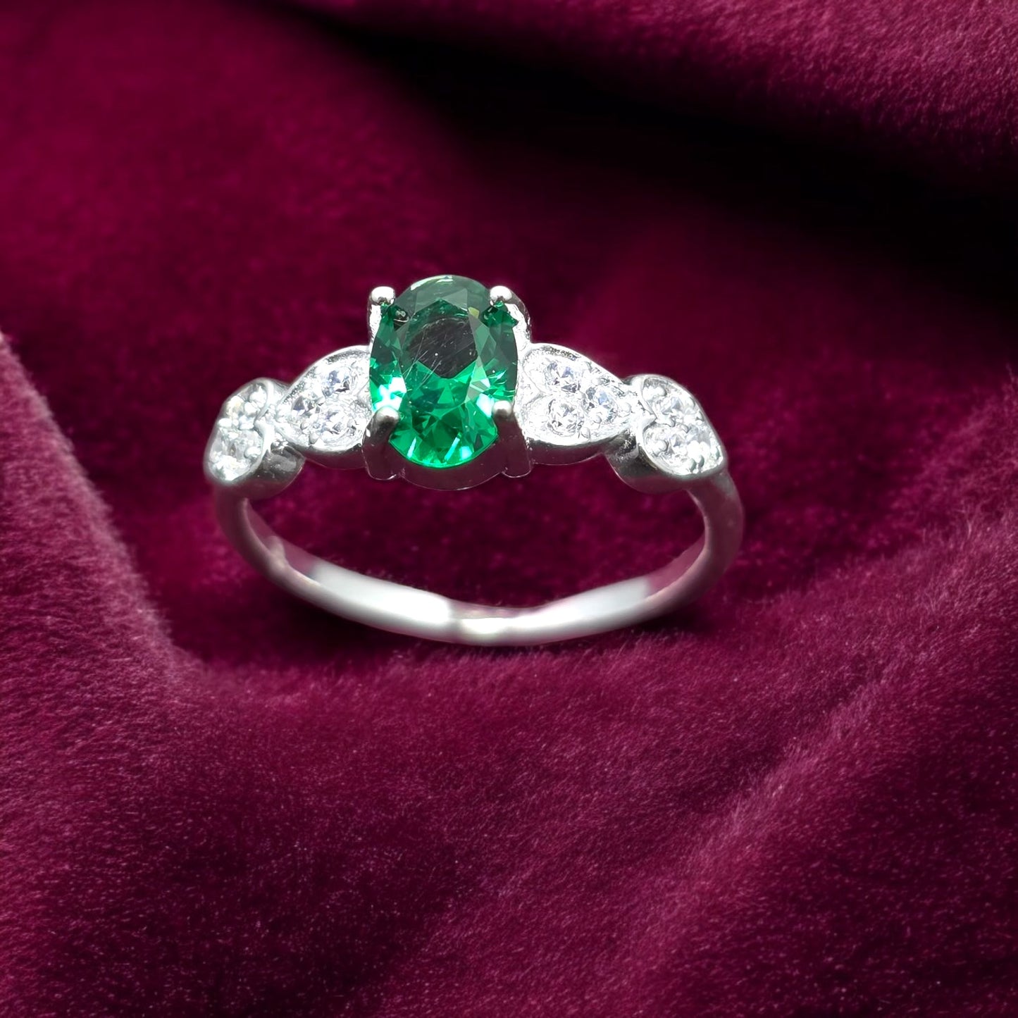 Emerald Glow  Ladies  Ring