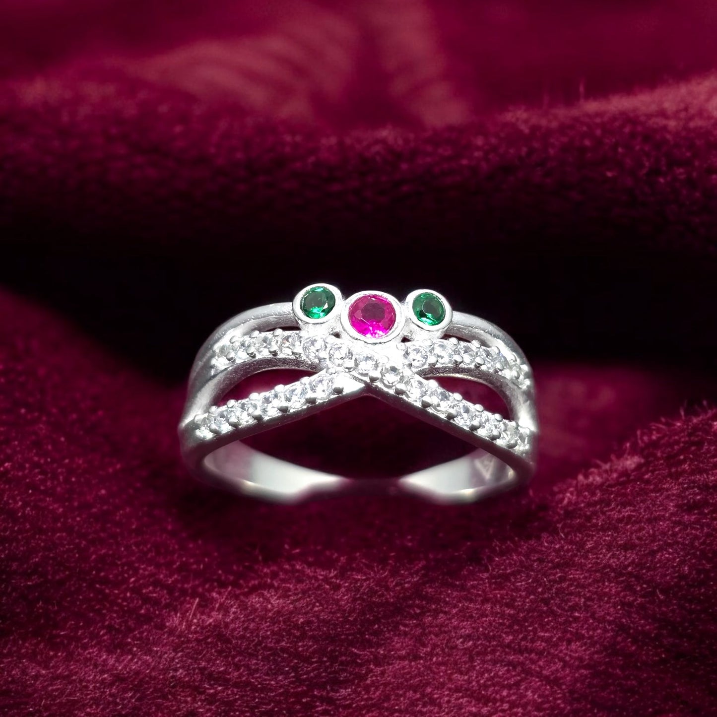 Classic Infinity Ladies Ring