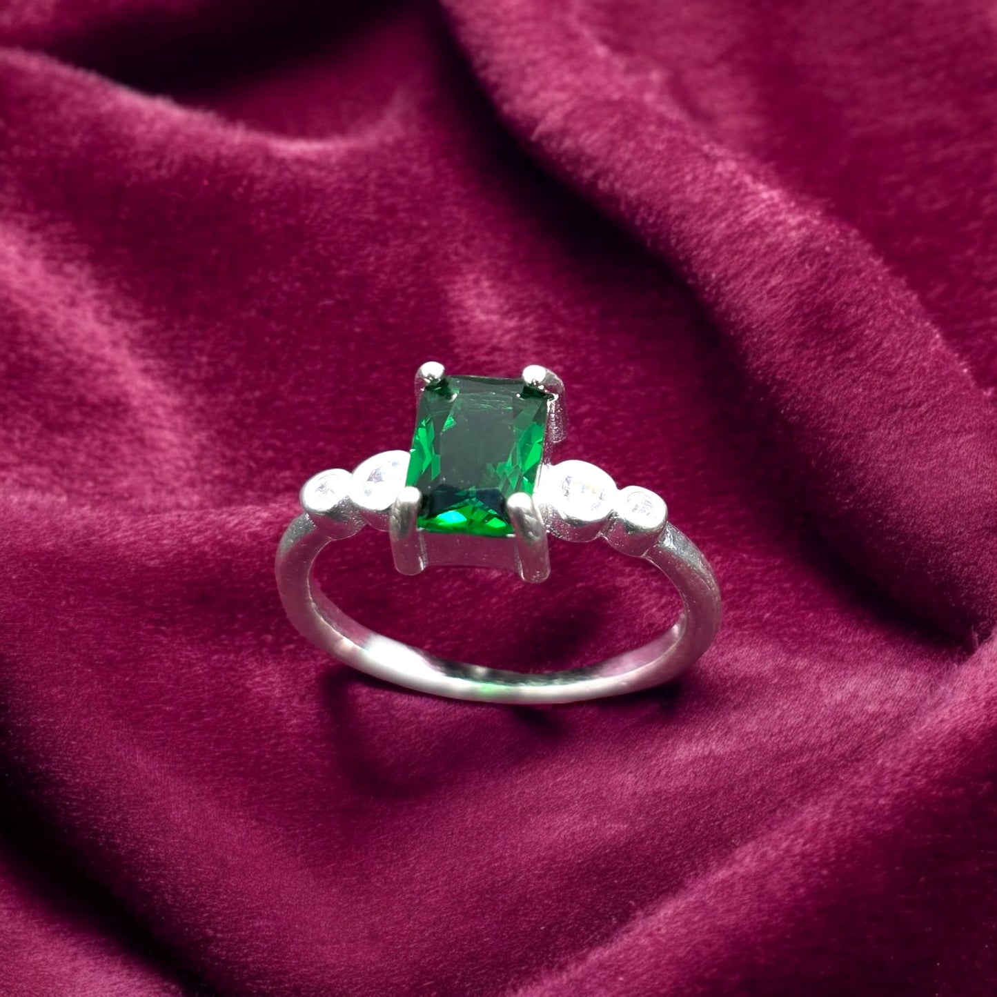 Emerald Square Ladies Ring