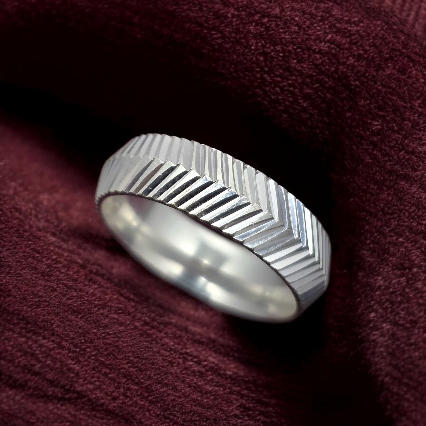 Diagonal Ridge Band for Ladies