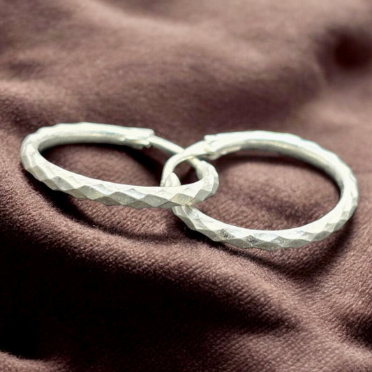 Silver Round Earrings – Timeless Elegance in Every Curve