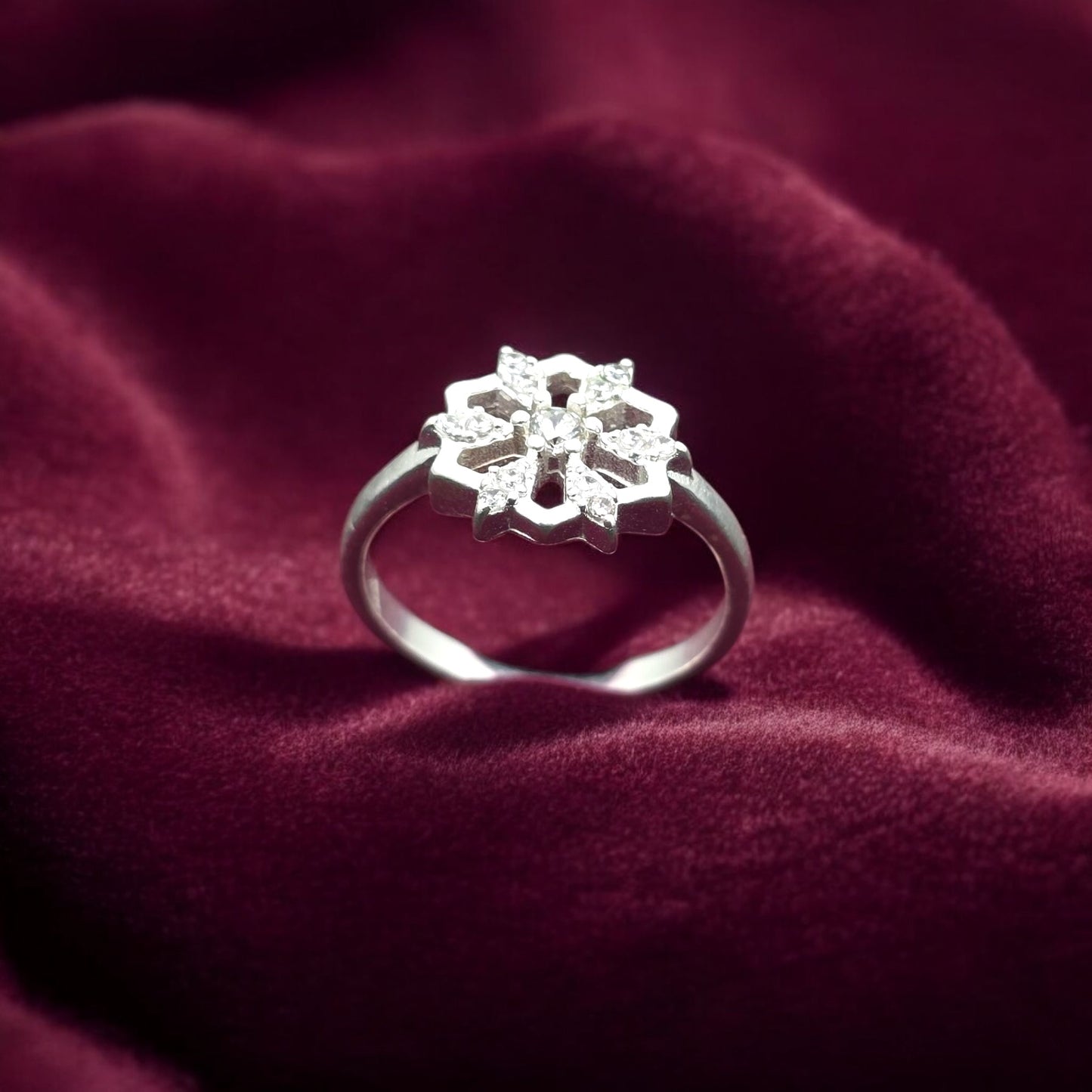 Snowflake Solitaire Ladies Ring