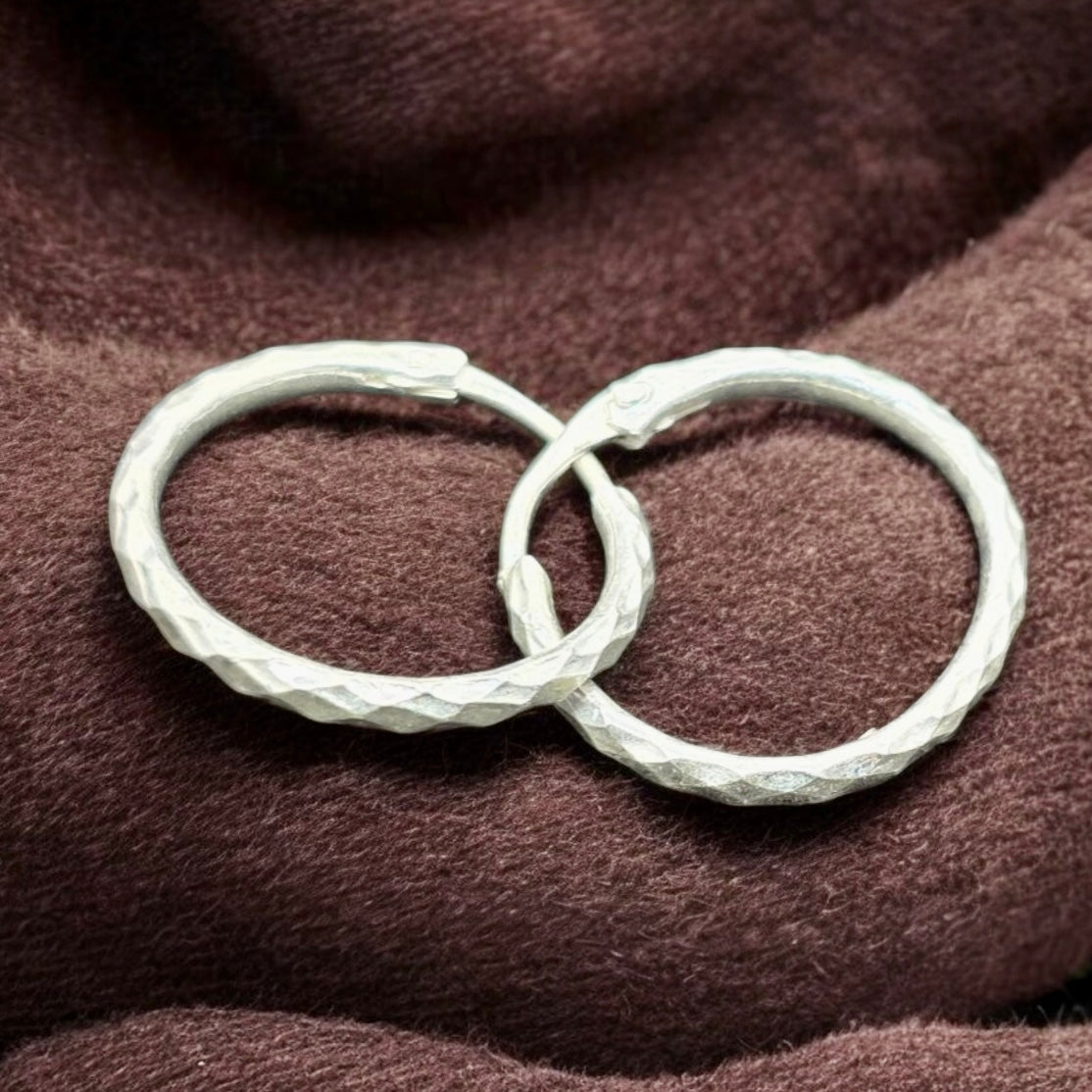 Silver Round Earrings – Timeless Elegance in Every Curve