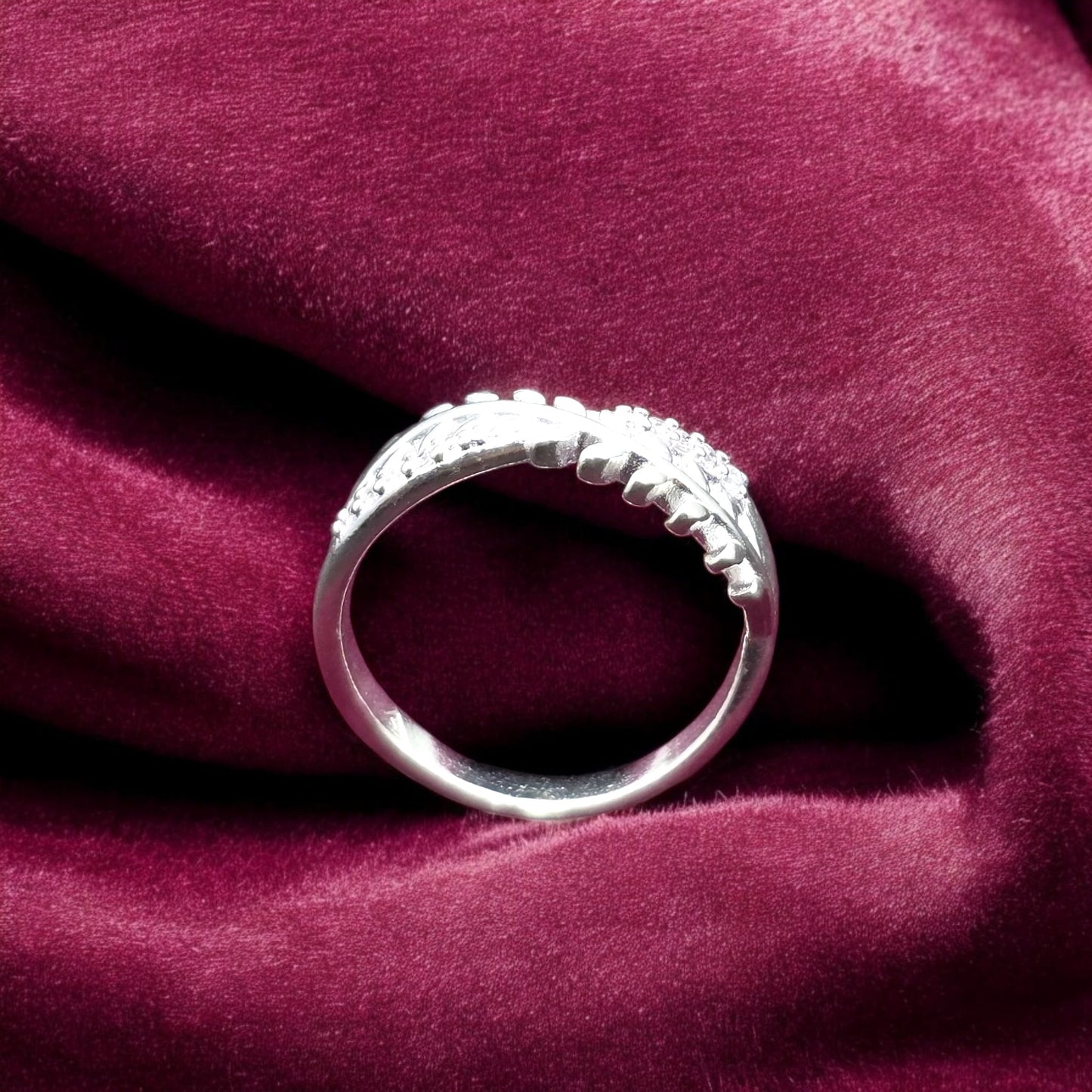 Leaf Twist  Ladies Ring