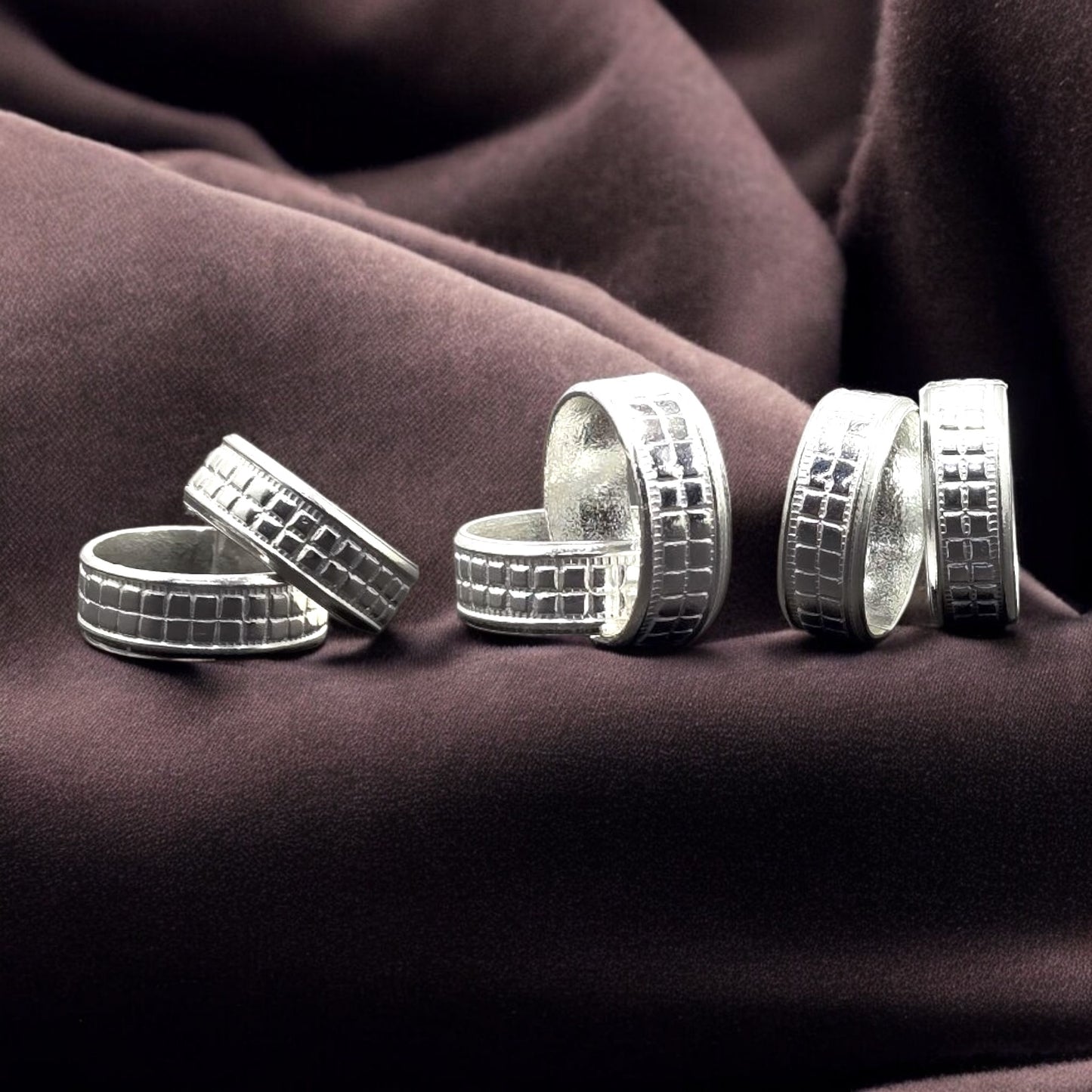 Grid Luxe Toe Rings