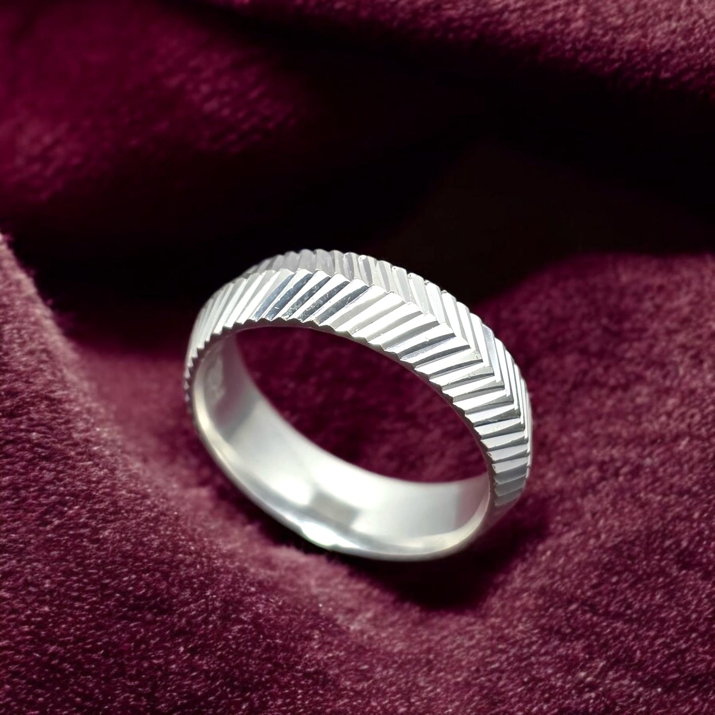 Diagonal Ridge Band for Ladies