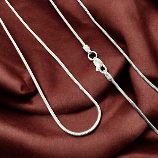 Sleek Silver Snake Chain for Men  20 Inches