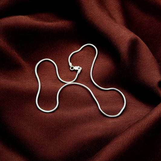 Sleek Silver Snake Chain for Men  20 Inches