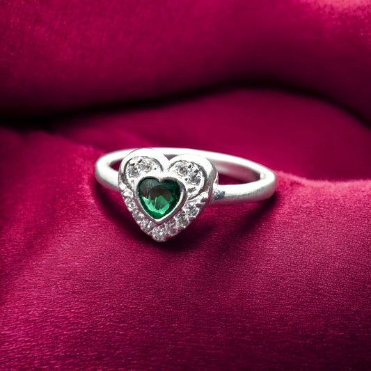 Emerald Heart Ladies Ring