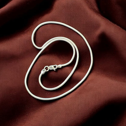 Sleek Silver Snake Chain for Men  20 Inches