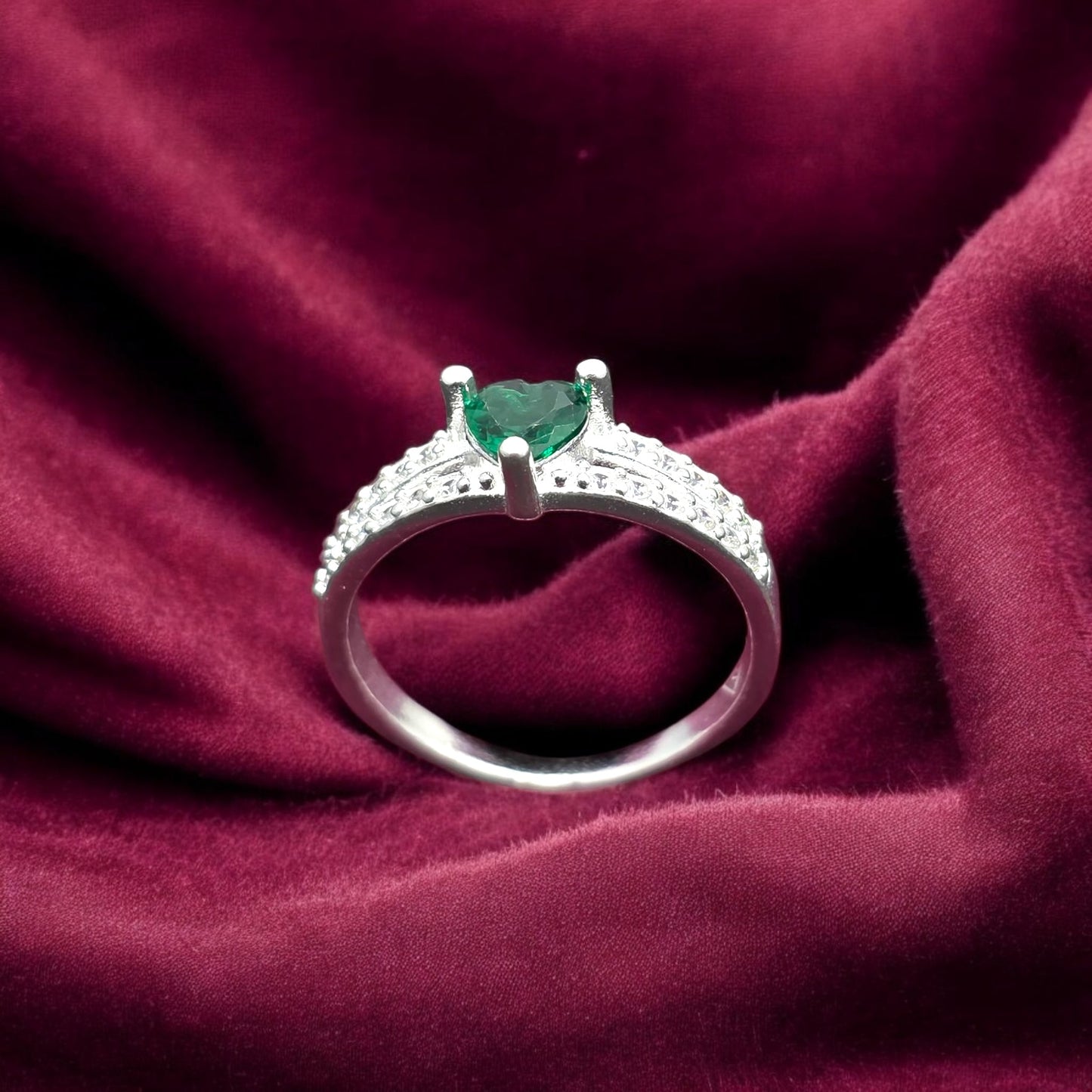 Emerald Heart Crown Ladies Ring