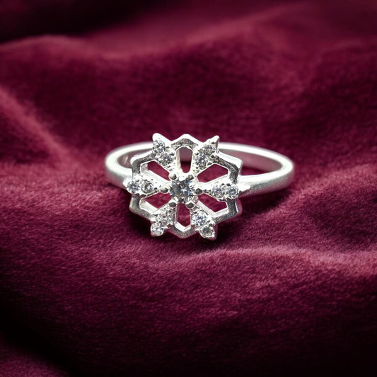 Snowflake Solitaire Ladies Ring