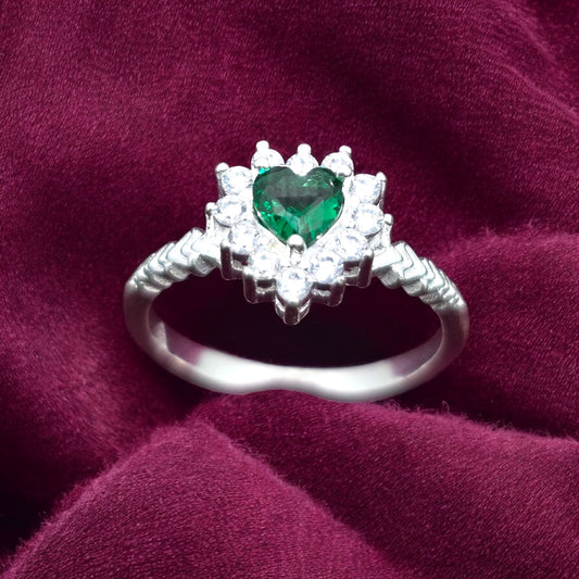 Minimal Green Heart Ladies Ring