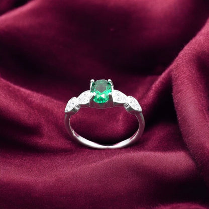 Emerald Glow  Ladies  Ring
