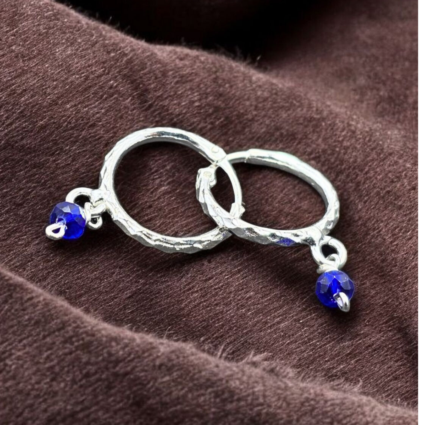 Silver Round Earrings – Timeless Elegance in Every Curve